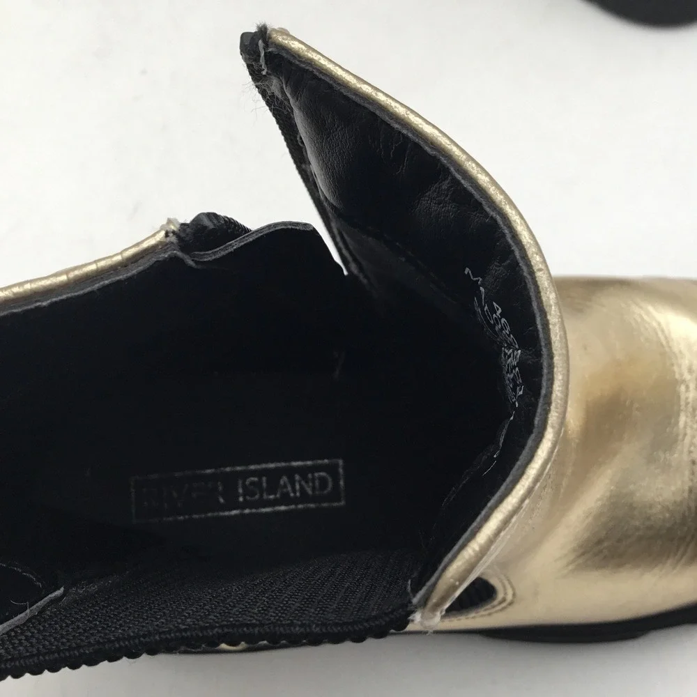 River Island Kids Metallic Gold Chelsea Boots Chunky Lug Sole Size 3/35.5‎